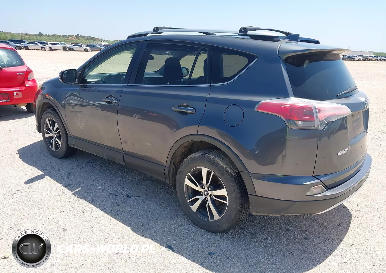 2017 Toyota Rav4 Xle VIN:JTMWFREV8HJ103688 - 3