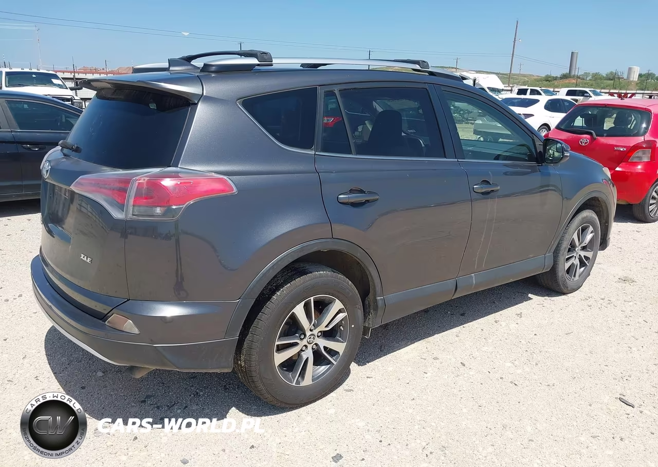 2017 Toyota Rav4 Xle VIN:JTMWFREV8HJ103688 - 4