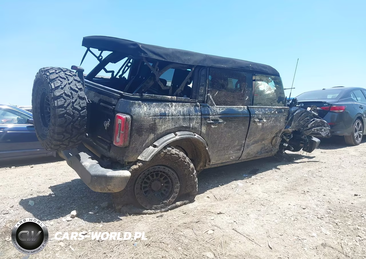 2022 Ford Bronco Outer Banks VIN:1FMDE5BH9NLB19668 - 4