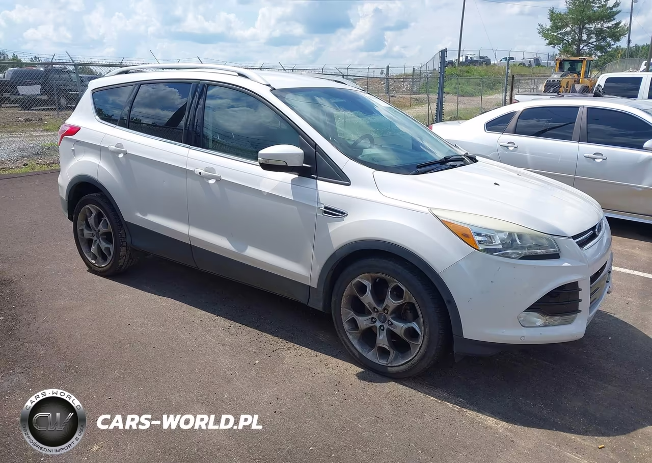 2015 Ford Escape Titanium – zdjęcie 1 z 11