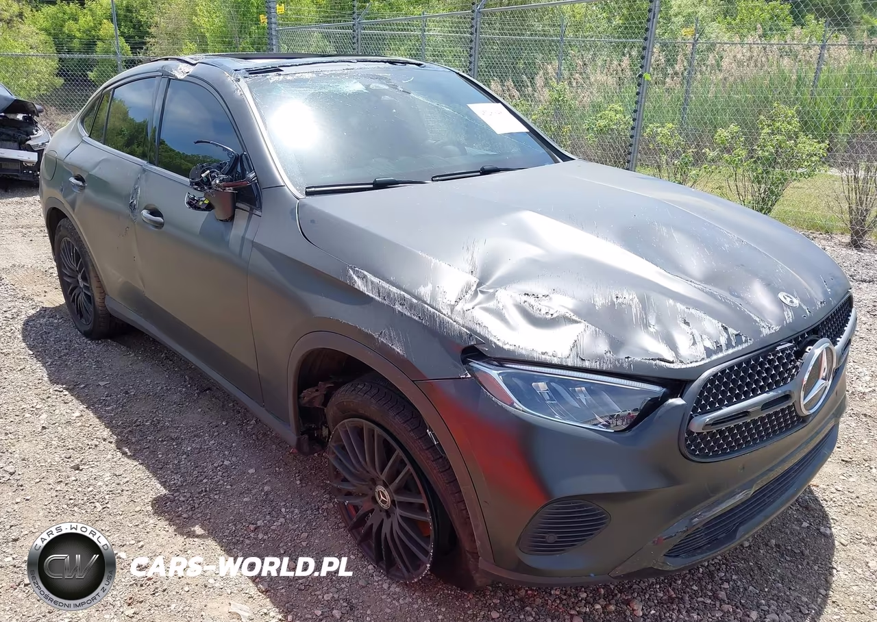 2025 Mercedes-Benz Glc 300 4Matic Coupe – zdjęcie 1 z 16