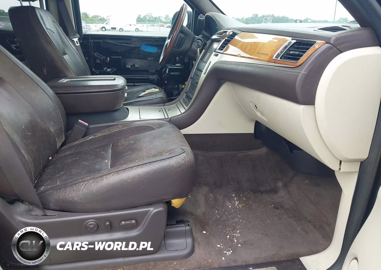 2011 Cadillac Escalade Platinum Edition VIN:1GYS4DEF9BR283816 - 5