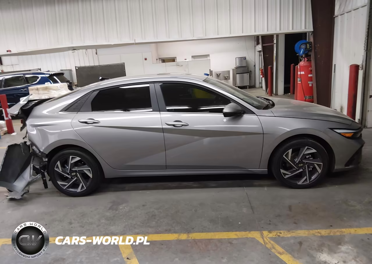2026 Hyundai Elantra Hybrid Limited VIN:KMHLN4DJXTU191718 - 13
