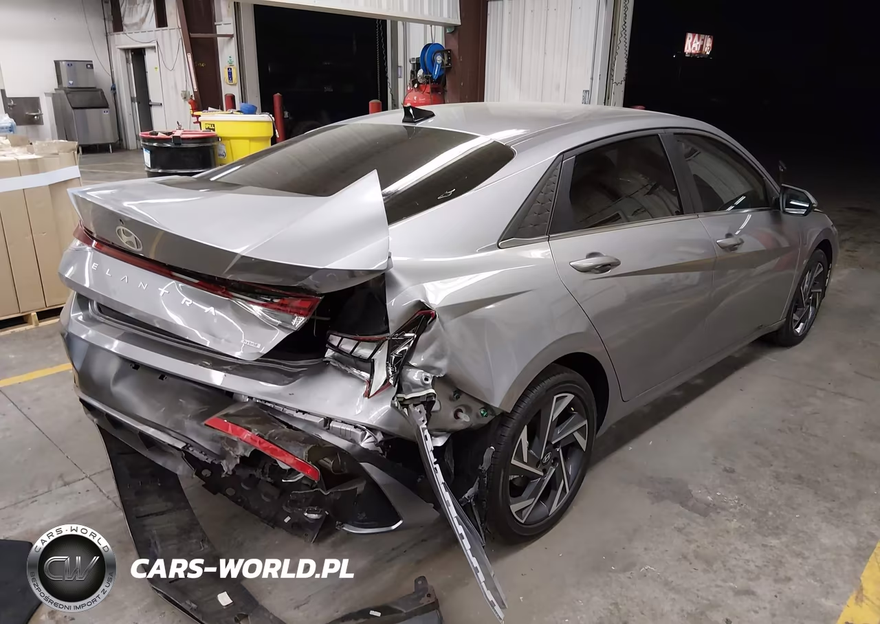 2026 Hyundai Elantra Hybrid Limited VIN:KMHLN4DJXTU191718 - 4