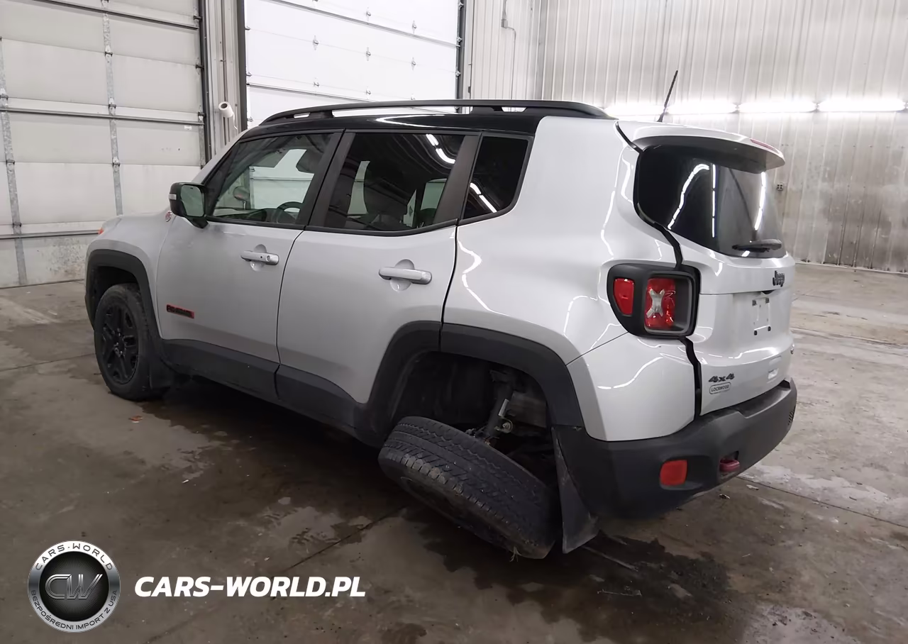 2018 Jeep Renegade Trailhawk 4X4 VIN:ZACCJBCB5JPJ04690 - 3
