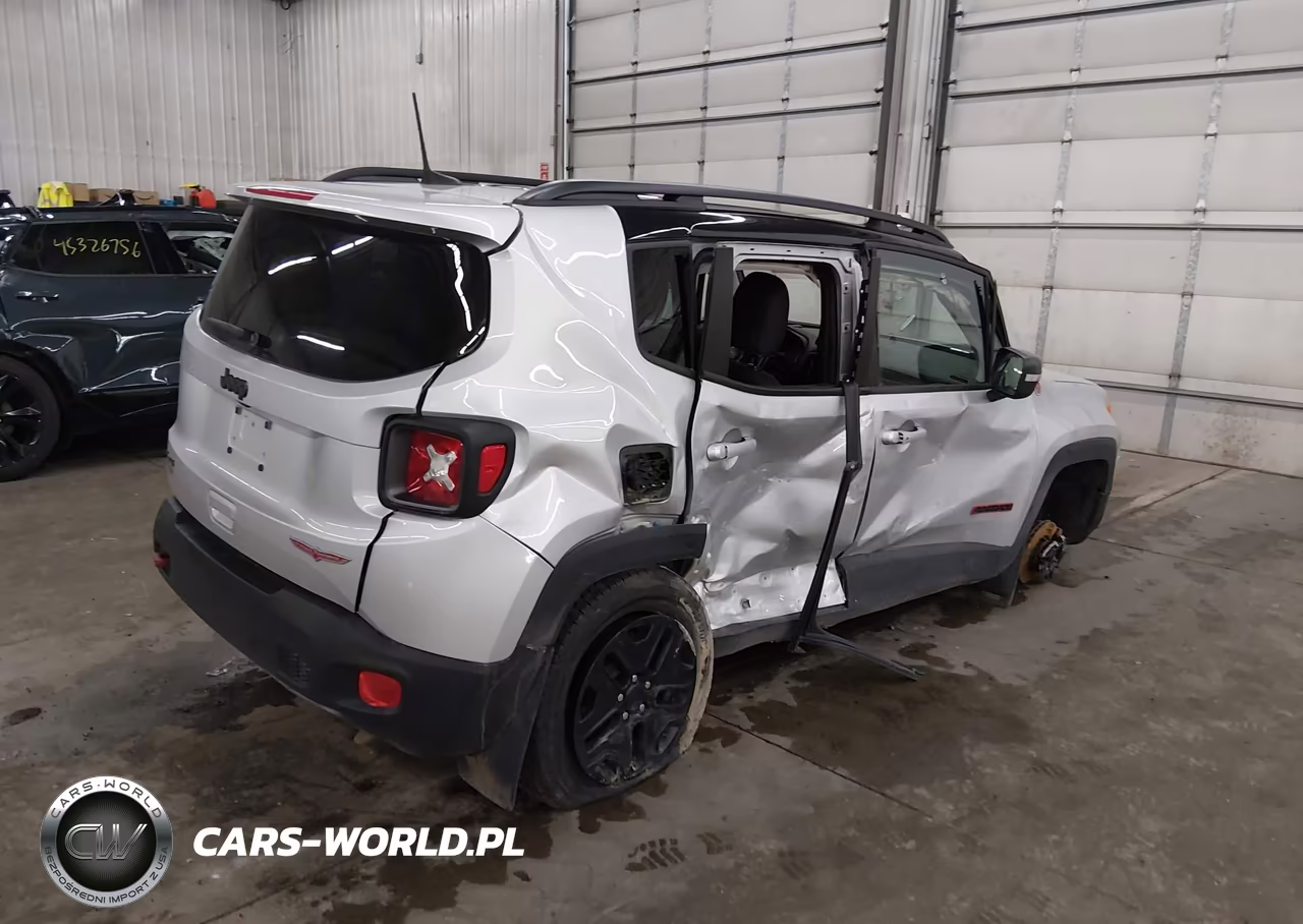 2018 Jeep Renegade Trailhawk 4X4 VIN:ZACCJBCB5JPJ04690 - 4