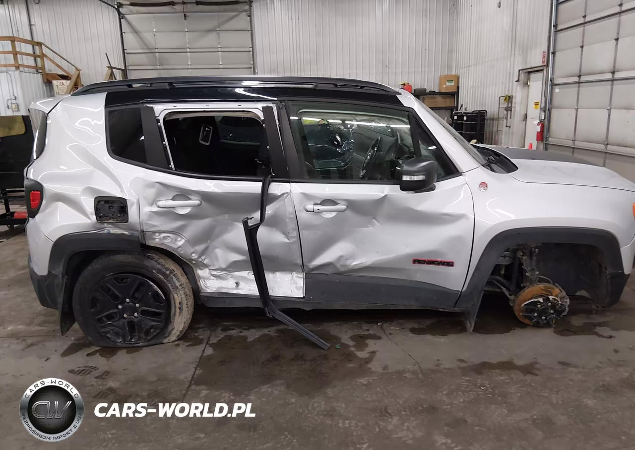 2018 Jeep Renegade Trailhawk 4X4 VIN:ZACCJBCB5JPJ04690 - 6