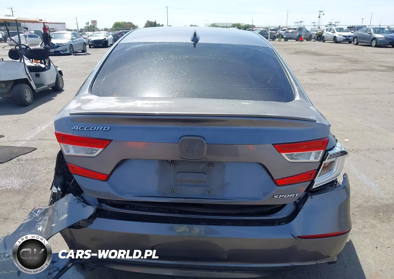 2018 Honda Accord Sport VIN:1HGCV1F33JA132494 - 17
