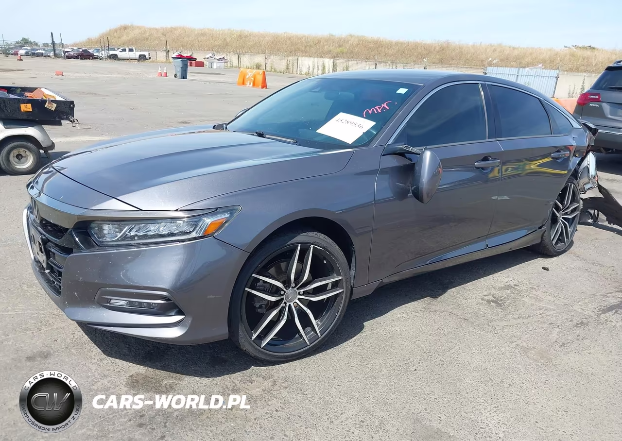 2018 Honda Accord Sport VIN:1HGCV1F33JA132494 - 2