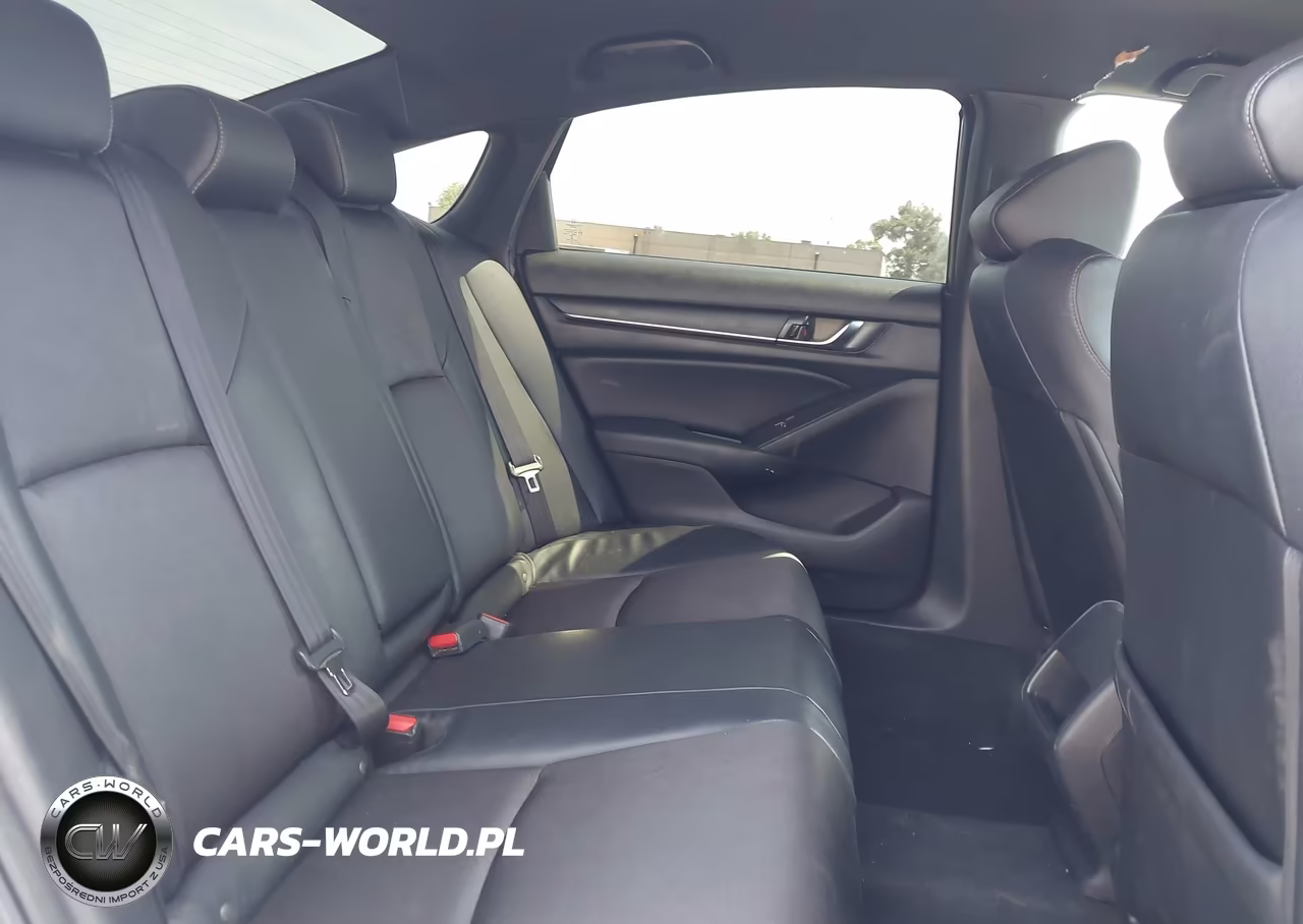 2018 Honda Accord Sport VIN:1HGCV1F33JA132494 - 8