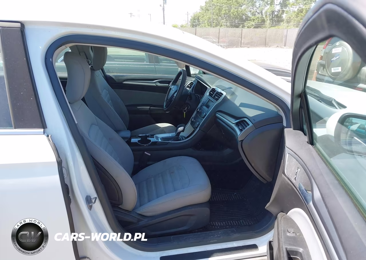 2014 Ford Fusion S VIN:1FA6P0G78E5376194 - 5