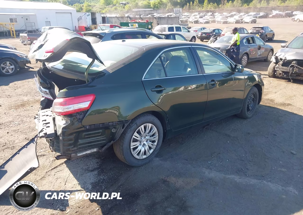 2010 Toyota Camry Le VIN:4T1BF3EK8AU558946 - 4