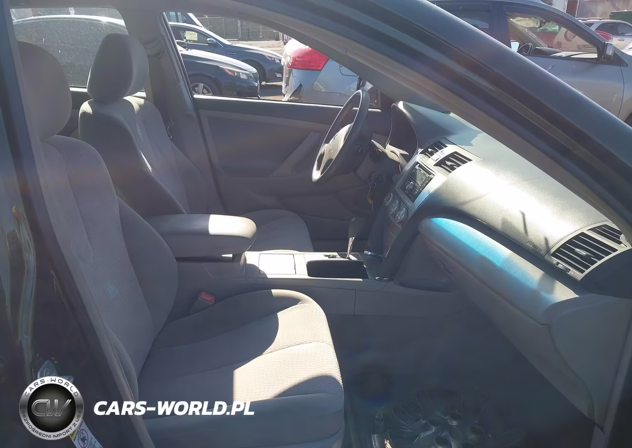 2010 Toyota Camry Le VIN:4T1BF3EK8AU558946 - 5
