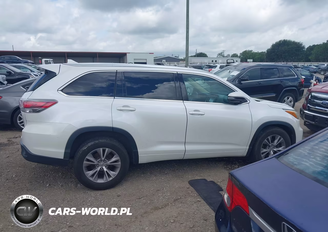 2015 Toyota Highlander Xle V6 VIN:5TDKKRFH2FS094912 - 13