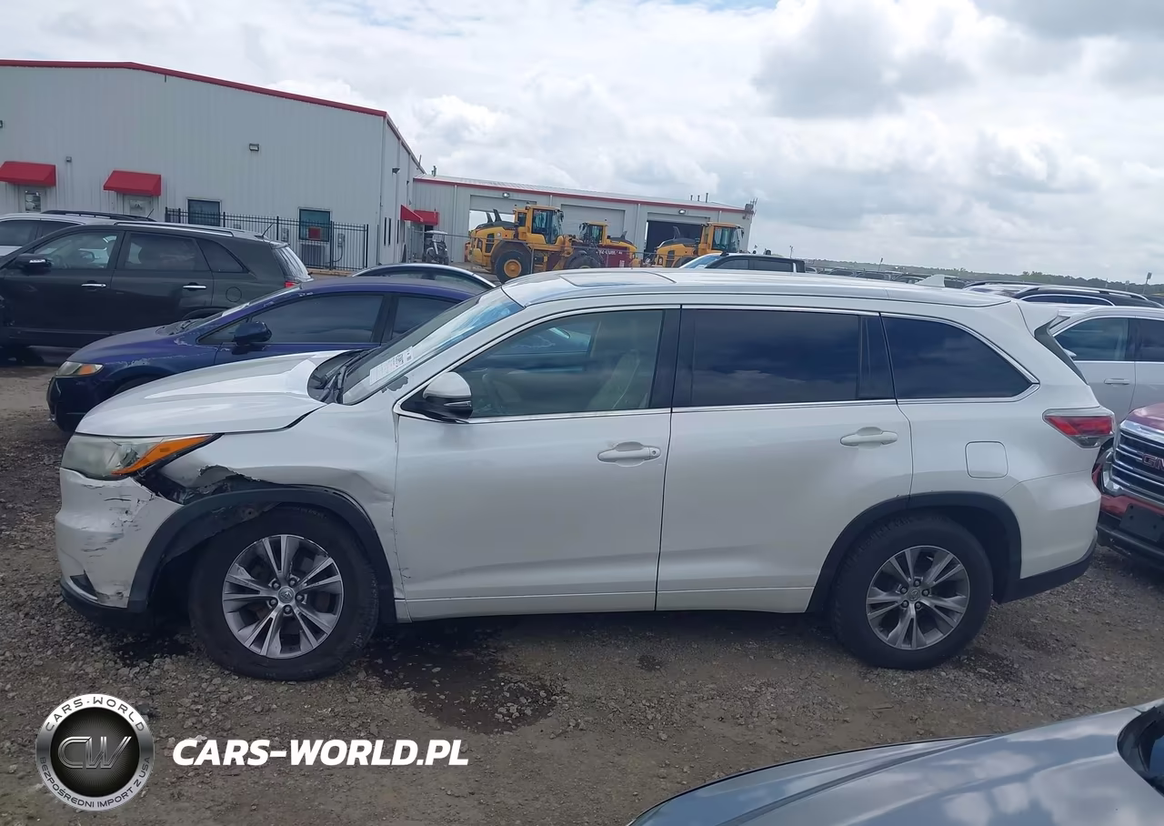 2015 Toyota Highlander Xle V6 VIN:5TDKKRFH2FS094912 - 14