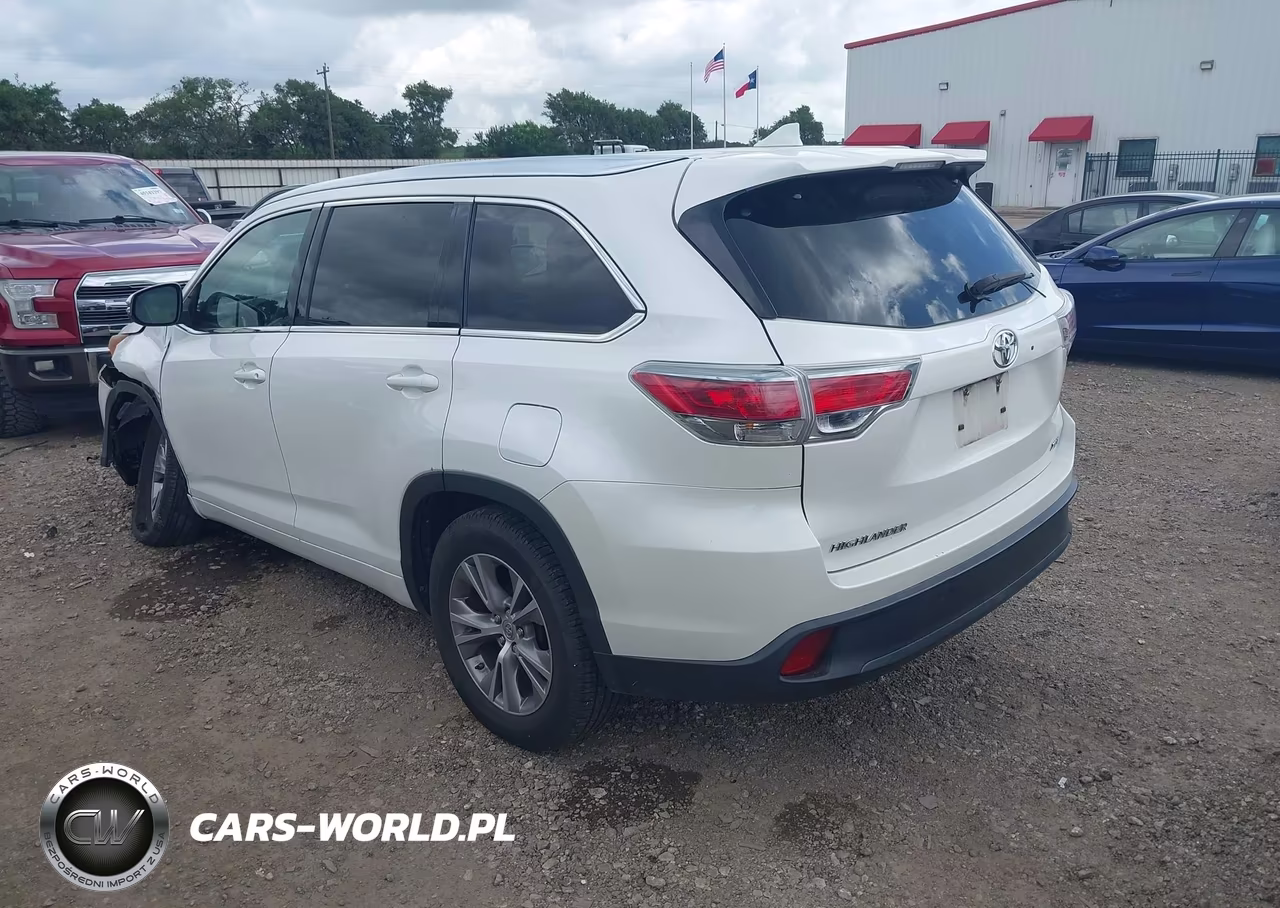 2015 Toyota Highlander Xle V6 VIN:5TDKKRFH2FS094912 - 3
