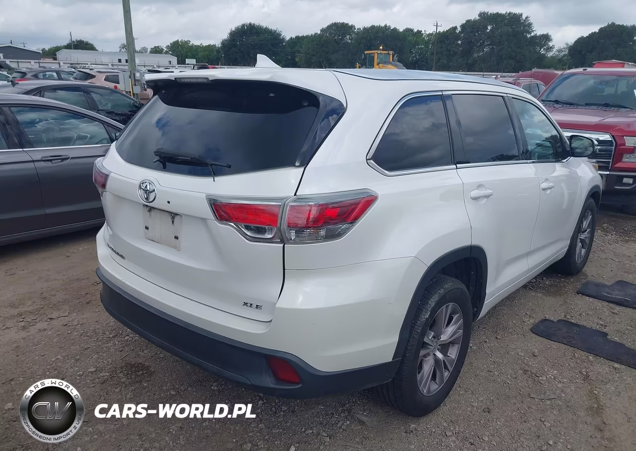 2015 Toyota Highlander Xle V6 VIN:5TDKKRFH2FS094912 - 4