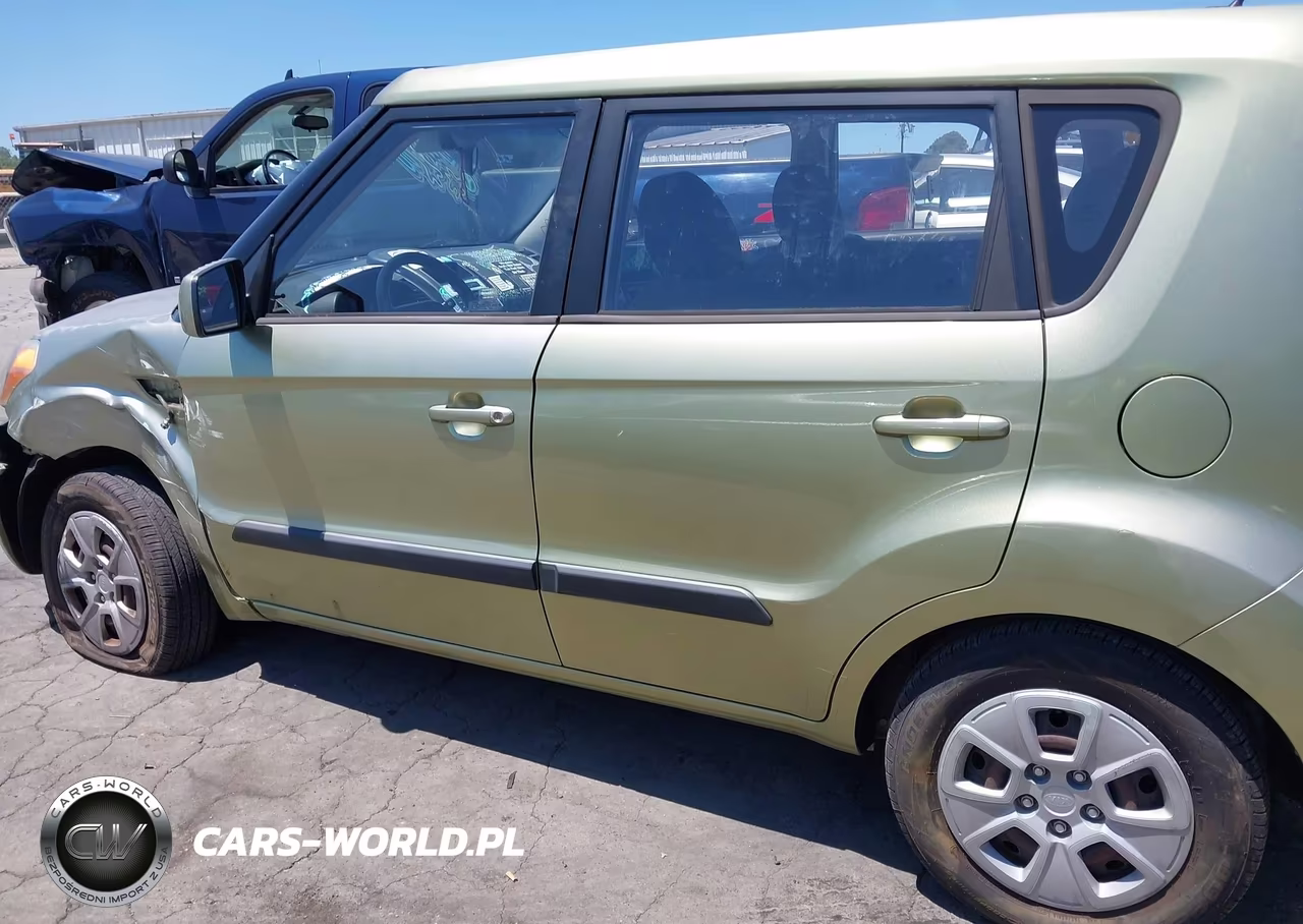 2013 Kia Soul VIN:KNDJT2A59D7498889 - 14