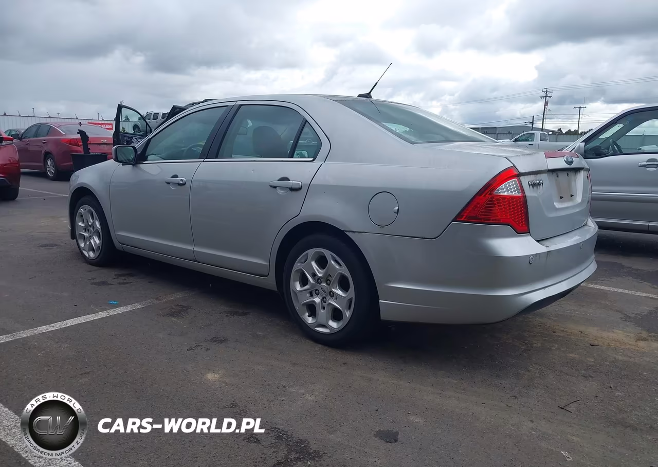 2010 Ford Fusion Se VIN:3FAHP0HA8AR285744 - 3