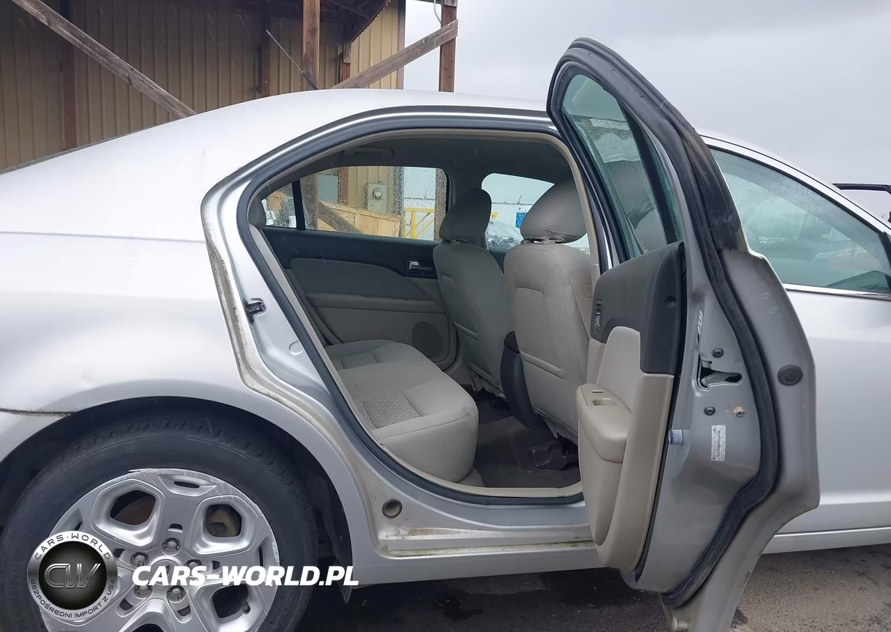 2010 Ford Fusion Se VIN:3FAHP0HA8AR285744 - 8