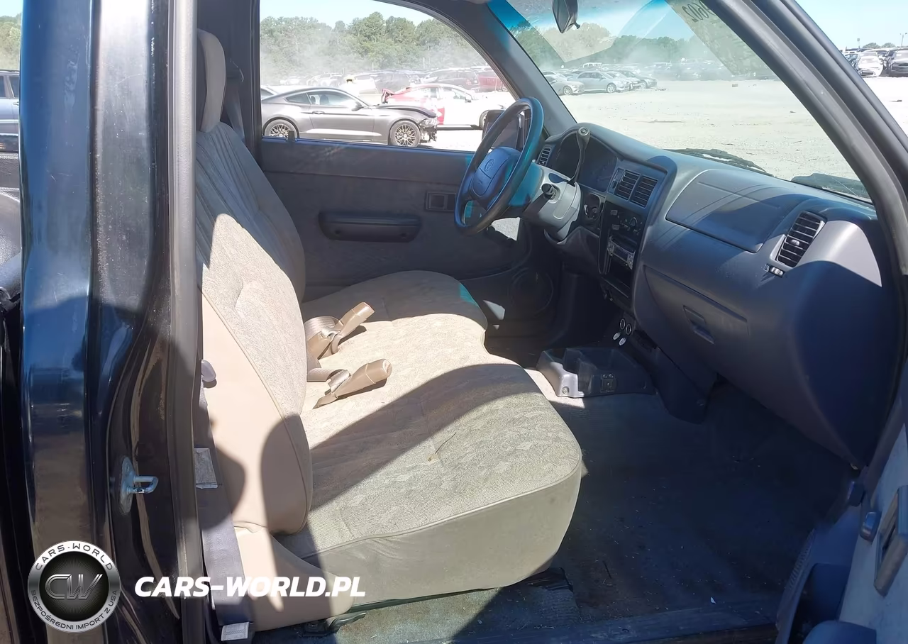 1999 Toyota Tacoma VIN:4TANL42N1XZ501106 - 5