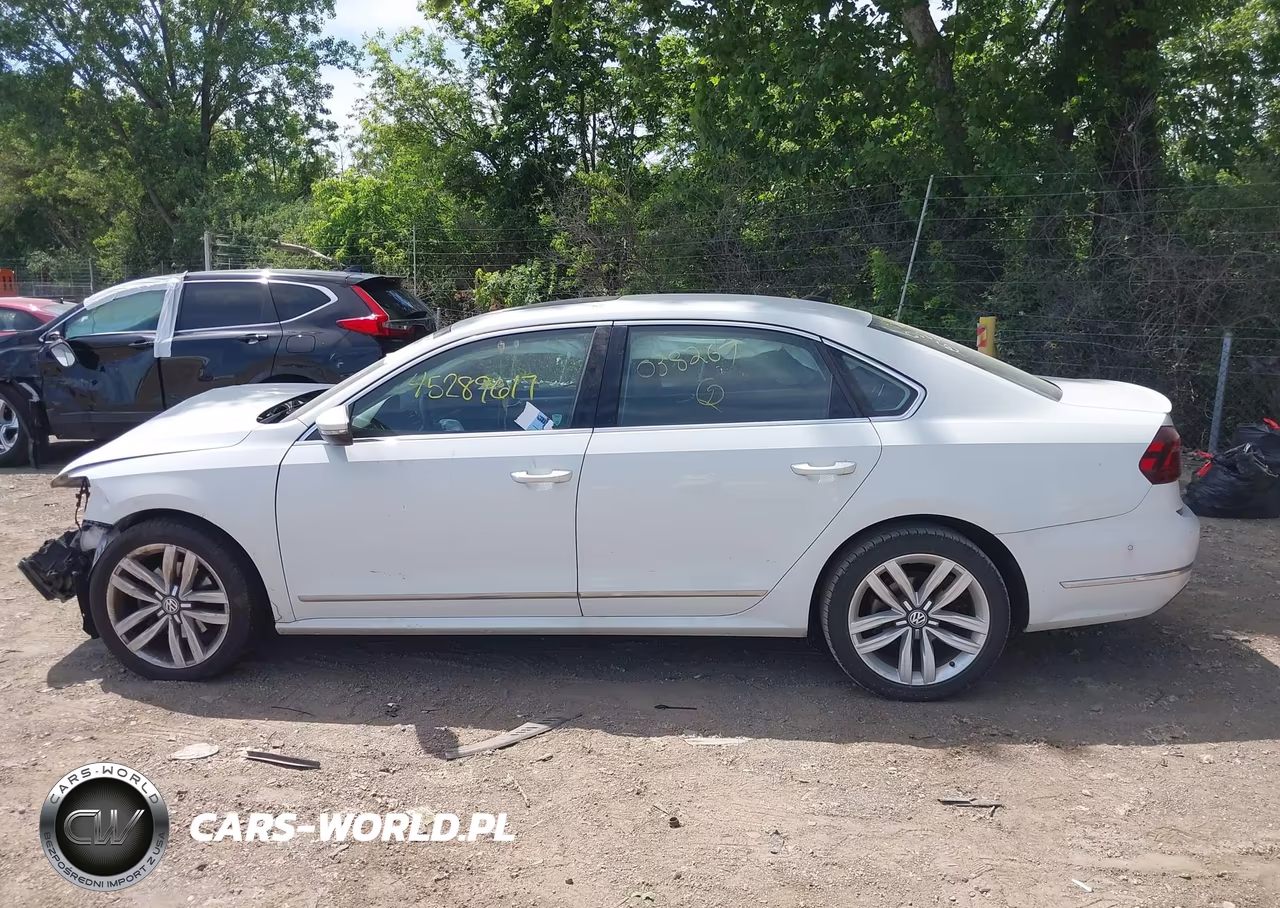 2017 Volkswagen Passat 1.8T Sel Premium VIN:1VWCT7A31HC038267 - 14