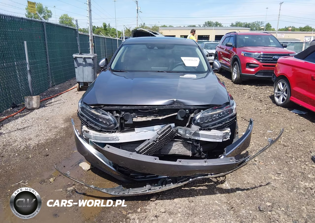 2018 Honda Accord Touring VIN:1HGCV1F97JA140621 - 13