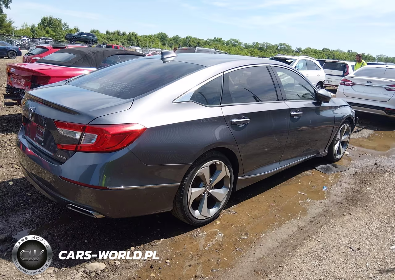 2018 Honda Accord Touring VIN:1HGCV1F97JA140621 - 14