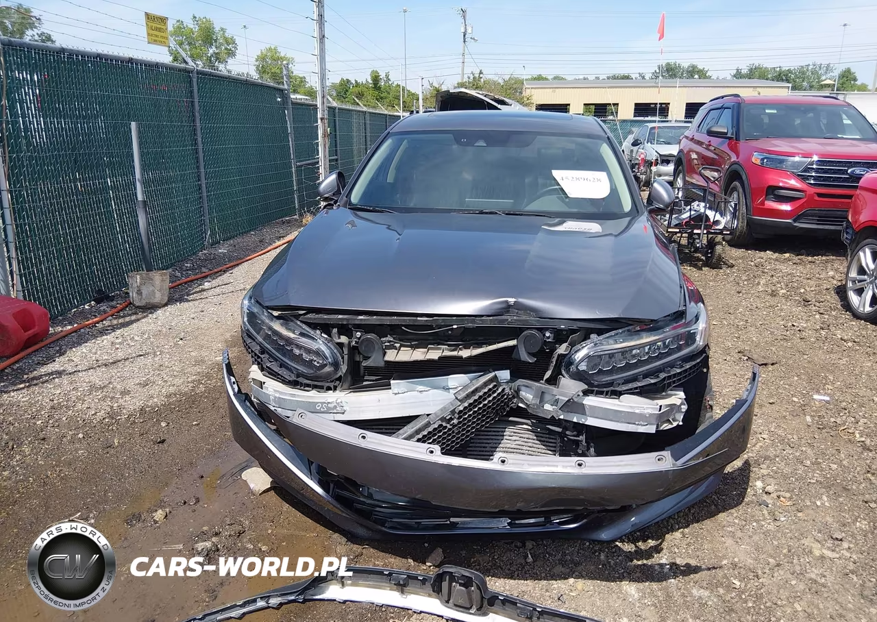 2018 Honda Accord Touring VIN:1HGCV1F97JA140621 - 6