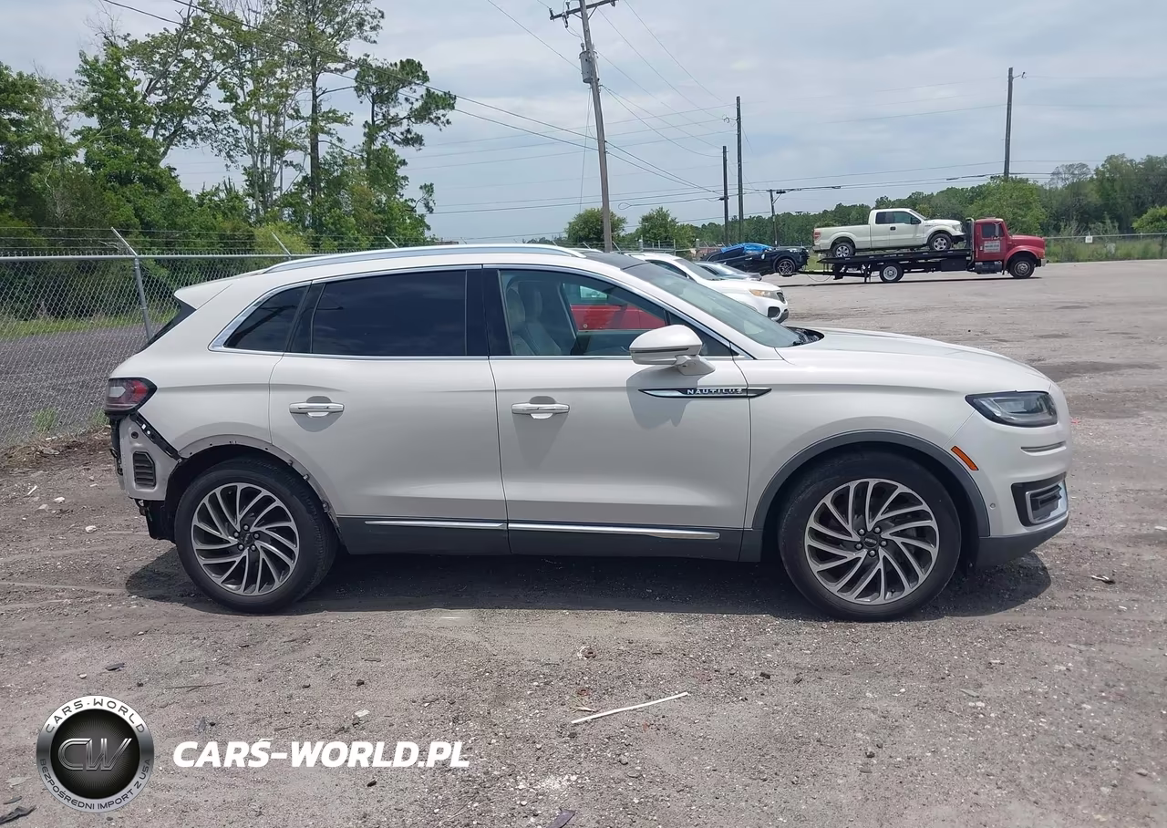 2019 Lincoln Nautilus Reserve VIN:2LMPJ6L91KBL17022 - 13