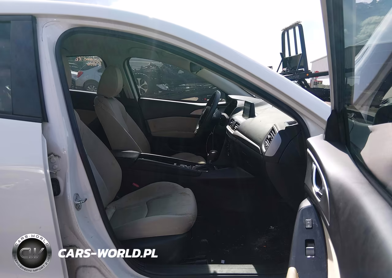 2018 Mazda Mazda3 Sport VIN:3MZBN1U72JM219674 - 5