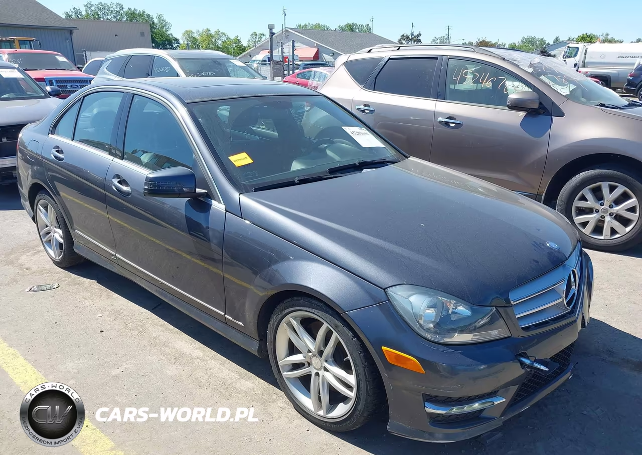 2013 Mercedes-Benz C 300 Sport 4Matic – zdjęcie 1 z 17