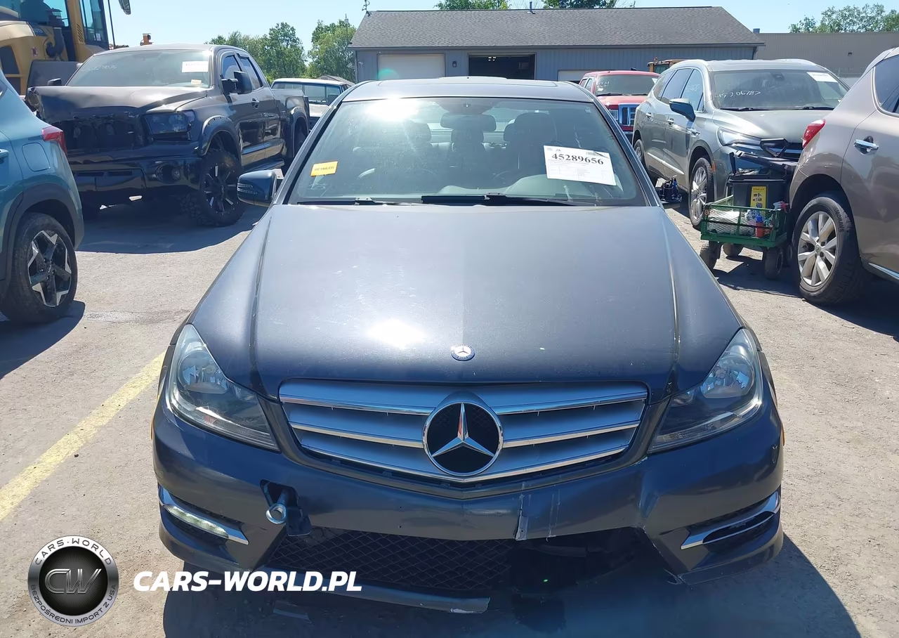 2013 Mercedes-Benz C 300 Sport 4Matic VIN:WDDGF8AB4DR288561 - 13