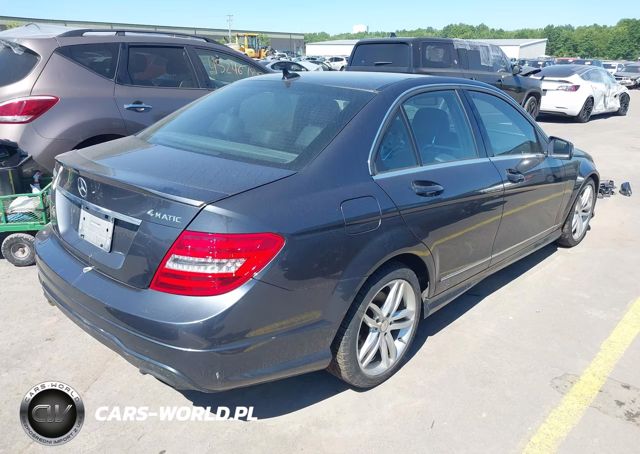 2013 Mercedes-Benz C 300 Sport 4Matic VIN:WDDGF8AB4DR288561 - 4