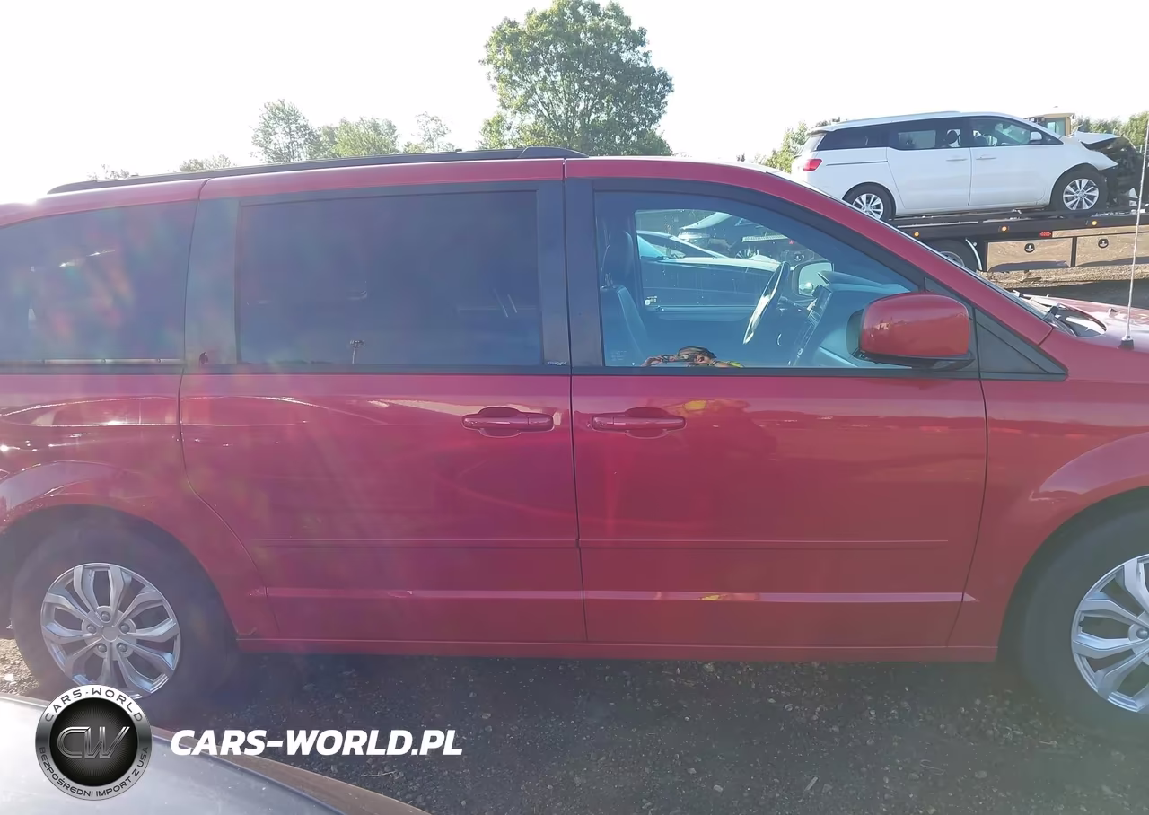 2013 Dodge Grand Caravan R-T VIN:2C4RDGEG6DR643586 - 13