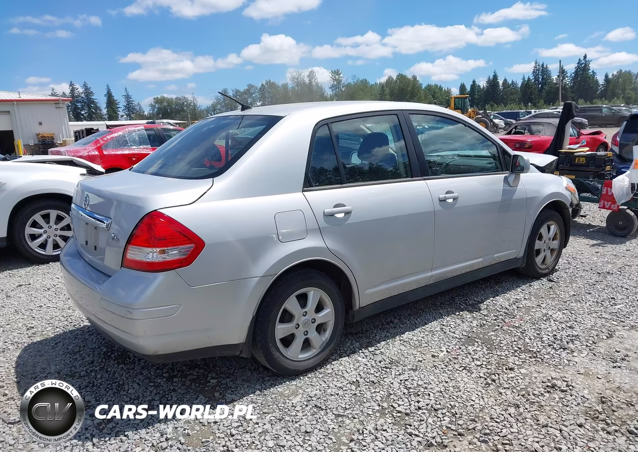 2010 Nissan Versa 1.8Sl VIN:3N1BC1AP2AL360833 - 4