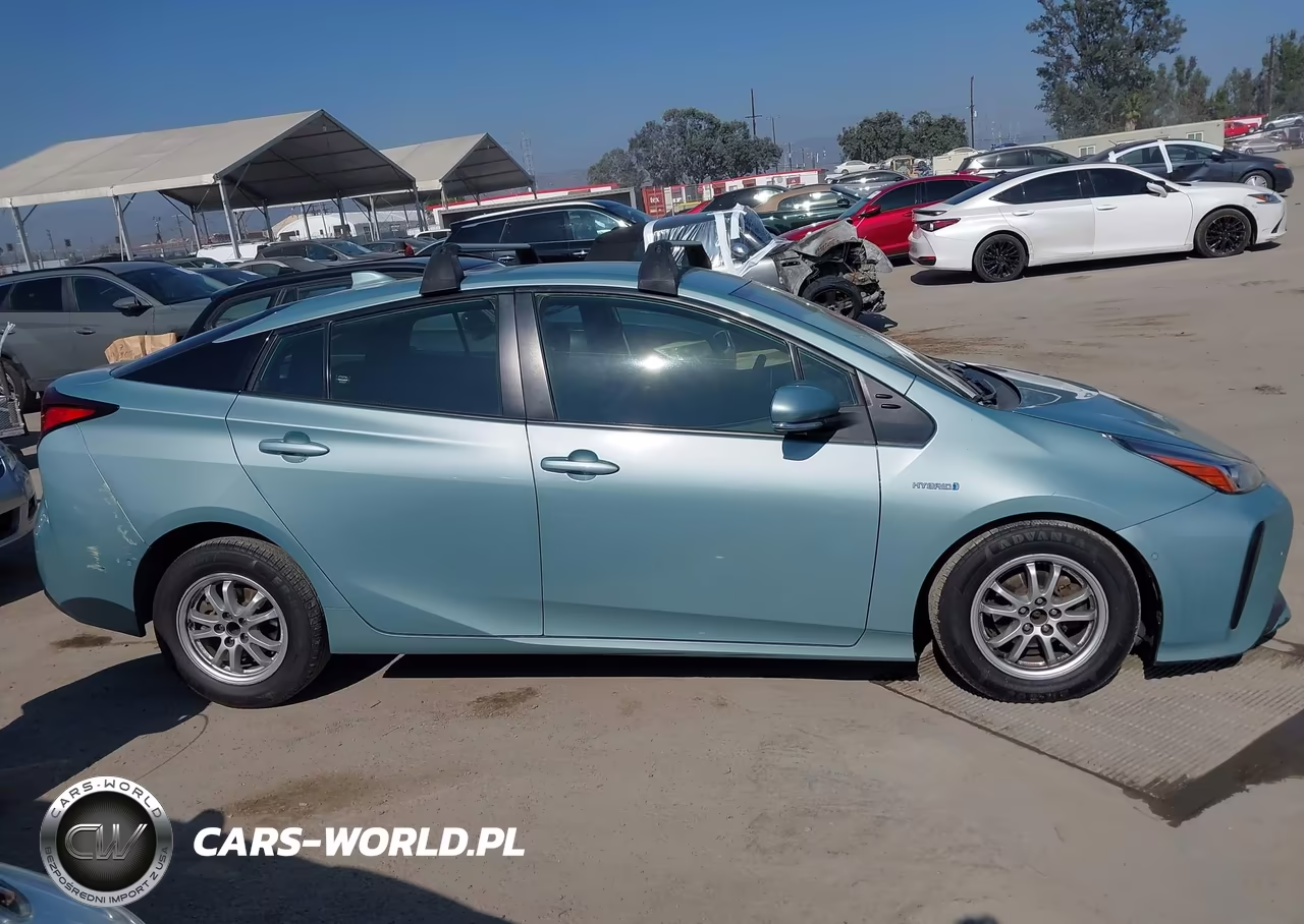 2022 Toyota Prius Le VIN:JTDKAMFU7N3154976 - 13