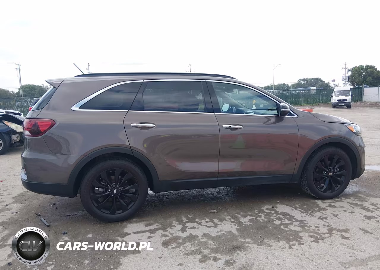 2020 Kia Sorento S V6 VIN:5XYPG4A54LG638360 - 13