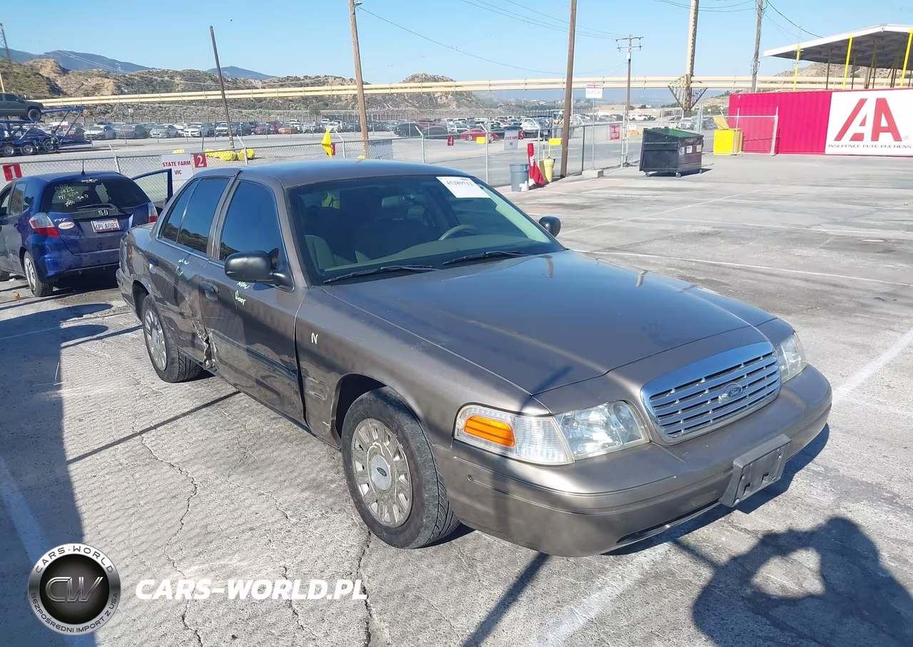 2005 Ford Crown Victoria Standard