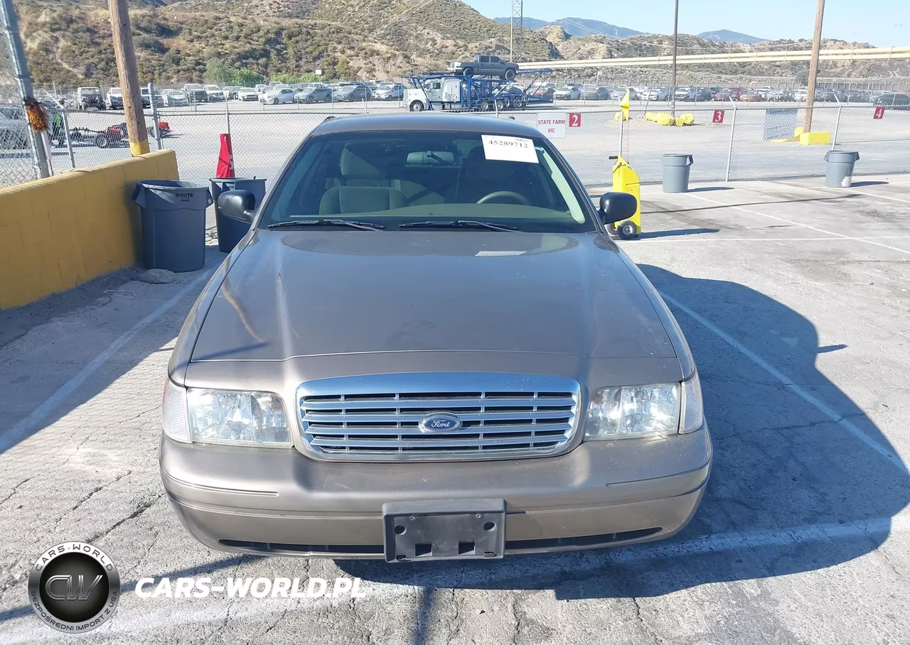 2005 Ford Crown Victoria Standard VIN:2FAFP73WX5X130557 - 12