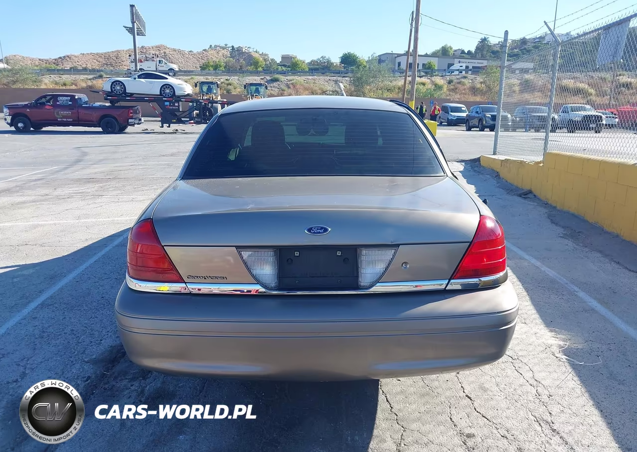 2005 Ford Crown Victoria Standard VIN:2FAFP73WX5X130557 - 16