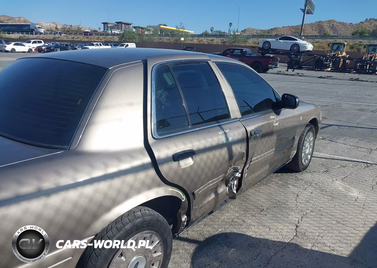 2005 Ford Crown Victoria Standard VIN:2FAFP73WX5X130557 - 18