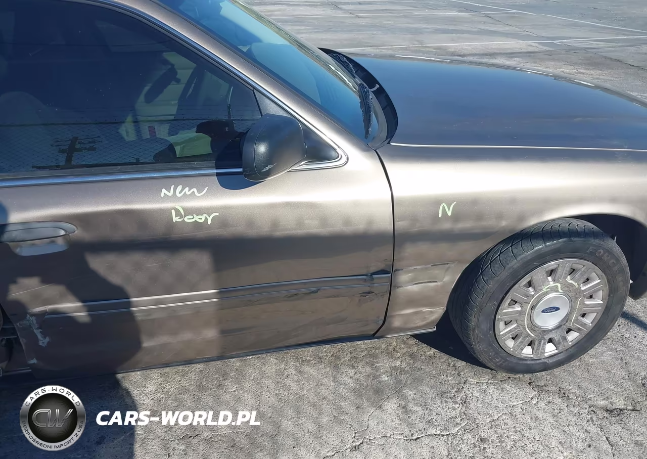 2005 Ford Crown Victoria Standard VIN:2FAFP73WX5X130557 - 19