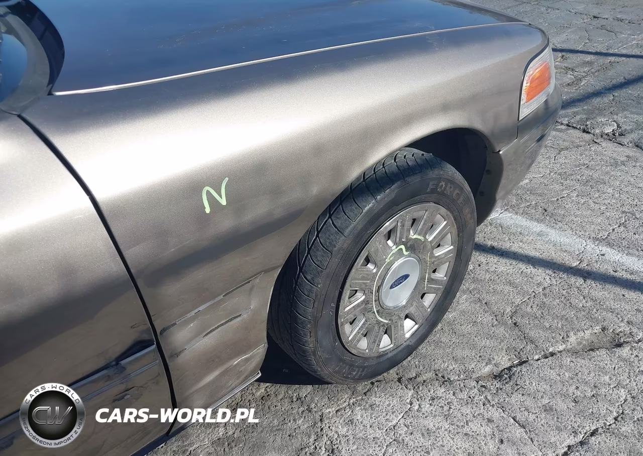2005 Ford Crown Victoria Standard VIN:2FAFP73WX5X130557 - 21