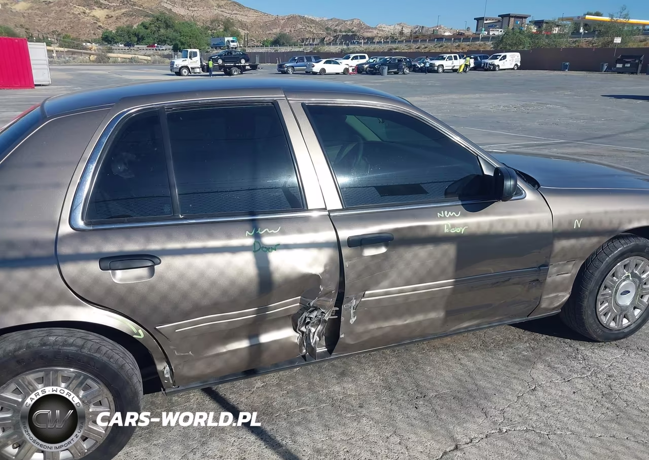 2005 Ford Crown Victoria Standard VIN:2FAFP73WX5X130557 - 6