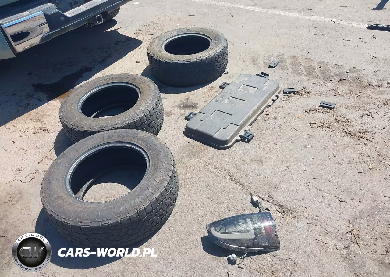 2011 Toyota Tacoma Prerunner V6 VIN:3TMKU4HN1BM028300 - 12
