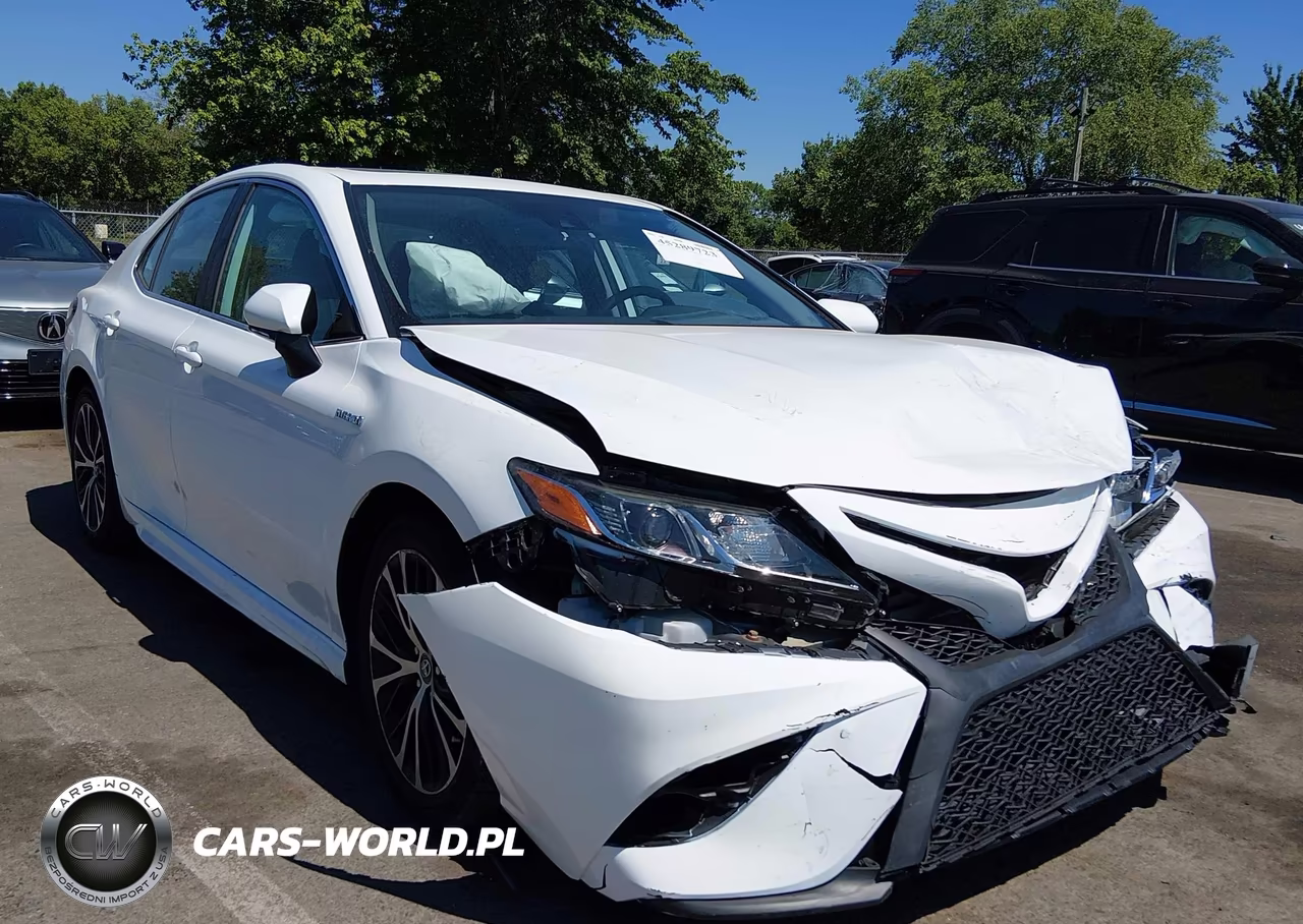 2020 Toyota Camry Hybrid Se