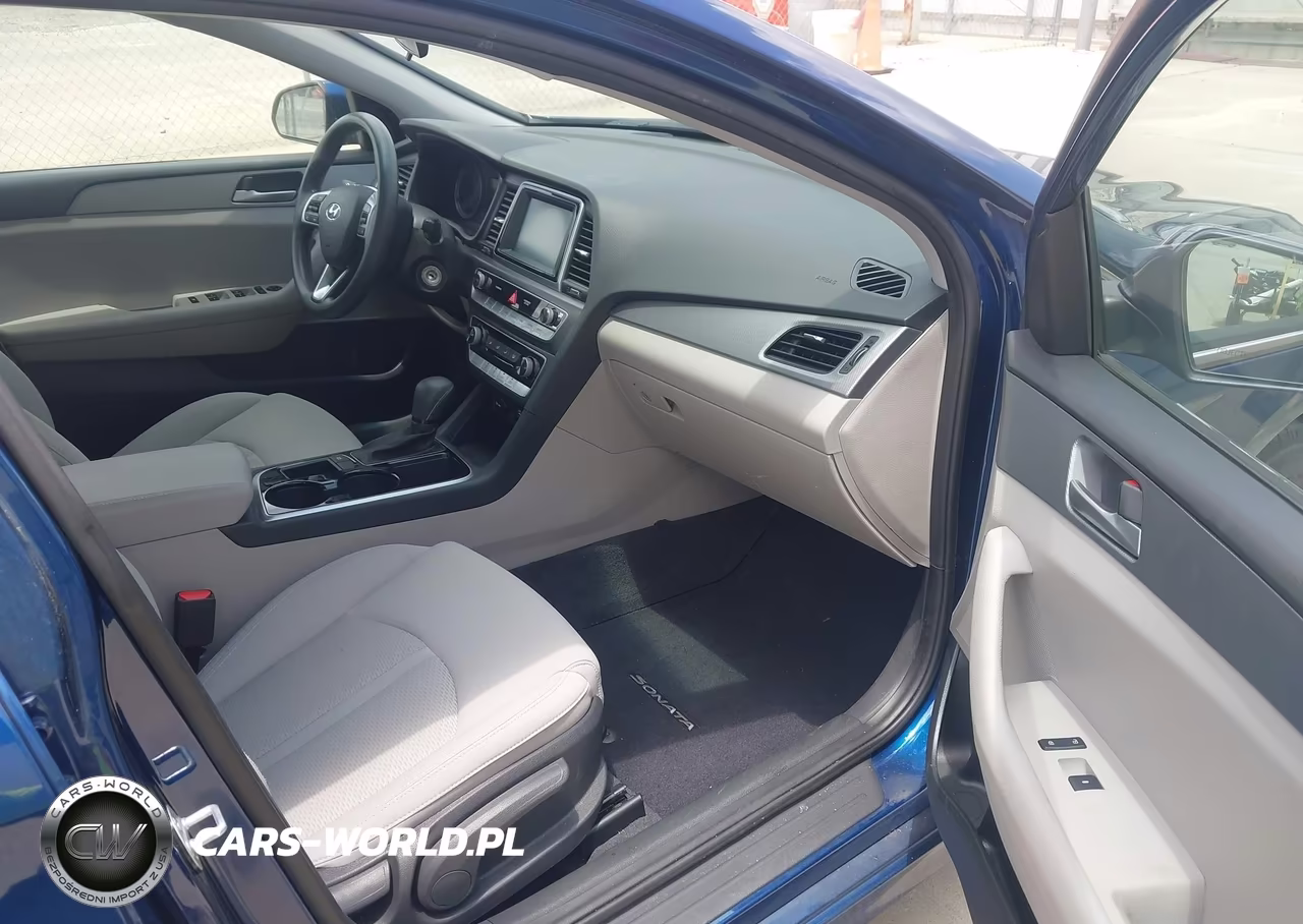 2019 Hyundai Sonata Eco VIN:5NPE24AA7KH767879 - 5