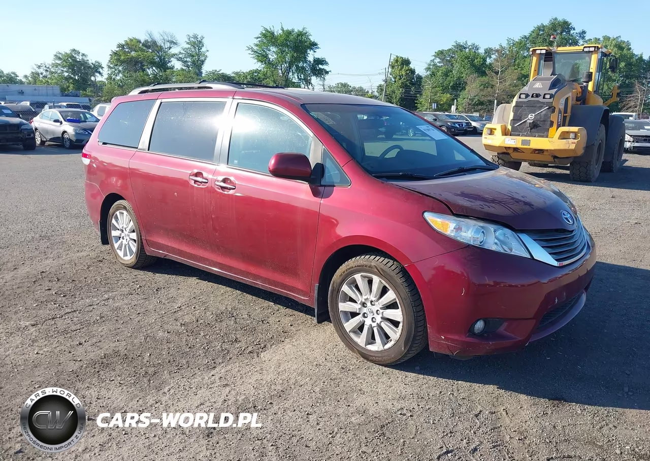 2011 Toyota Sienna Xle – zdjęcie 1 z 16
