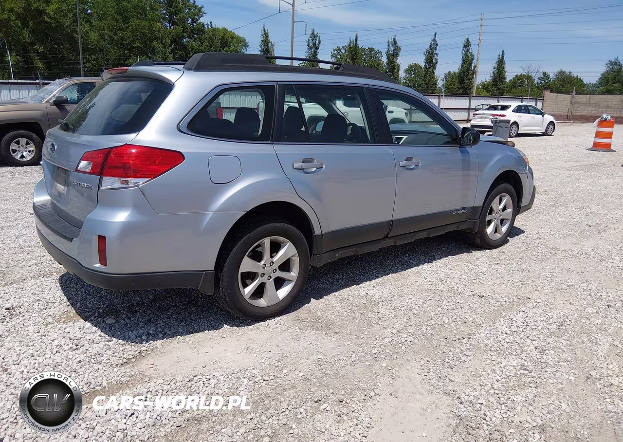2014 Subaru Outback 2.5I VIN:4S4BRCAC1E3306635 - 4